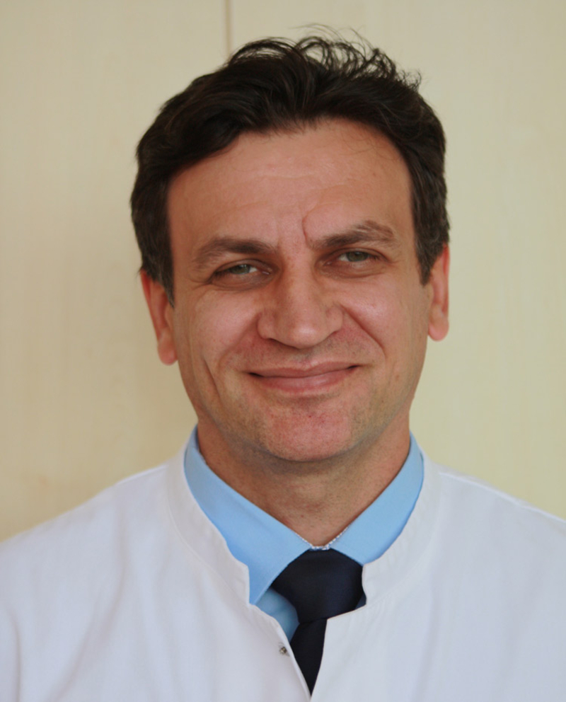 Abbildung: Dr. medic. (Iasi) Sergiu Gaivas Facharzt für Neurochirurgie Lahr